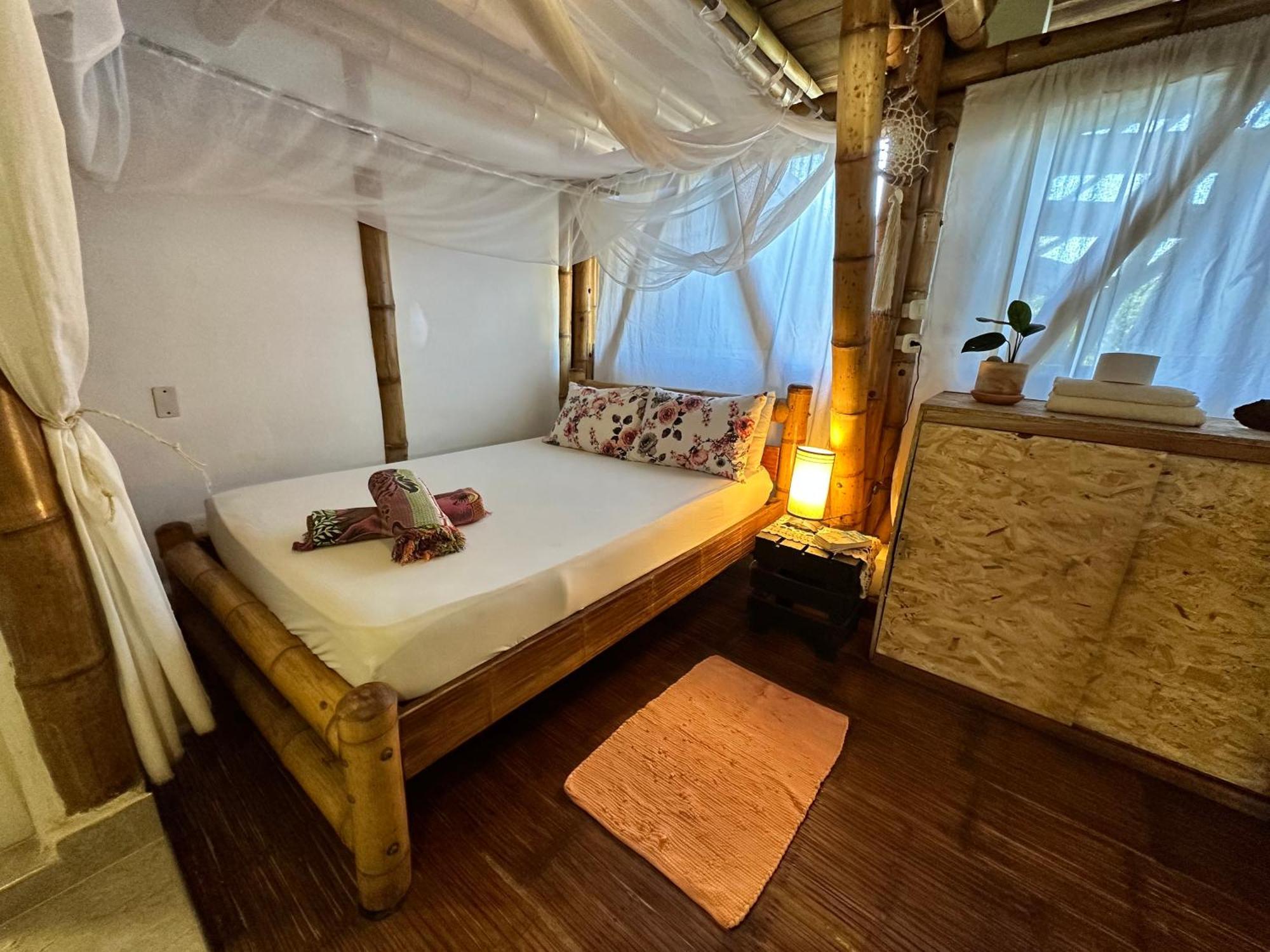 Bella Flor Hostel Palomino Exterior photo