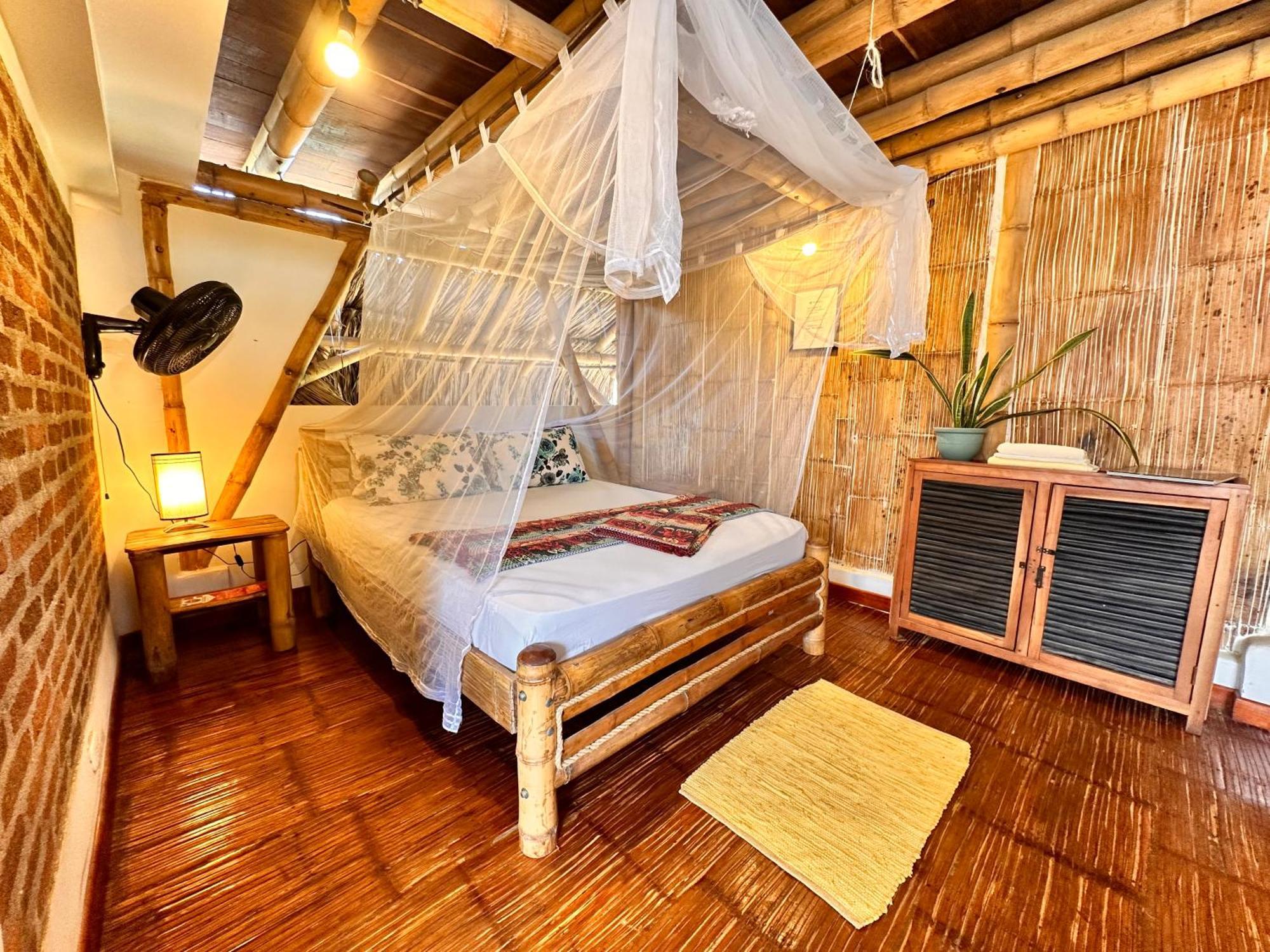 Bella Flor Hostel Palomino Exterior photo